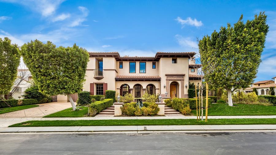 Travis Barker doubles down in Calabasas. Woodruff Realty Group