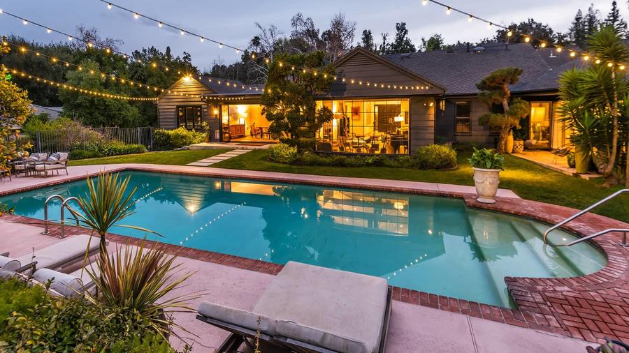 Kate Walsh makes her Encino home available. Woodruff Realty Group